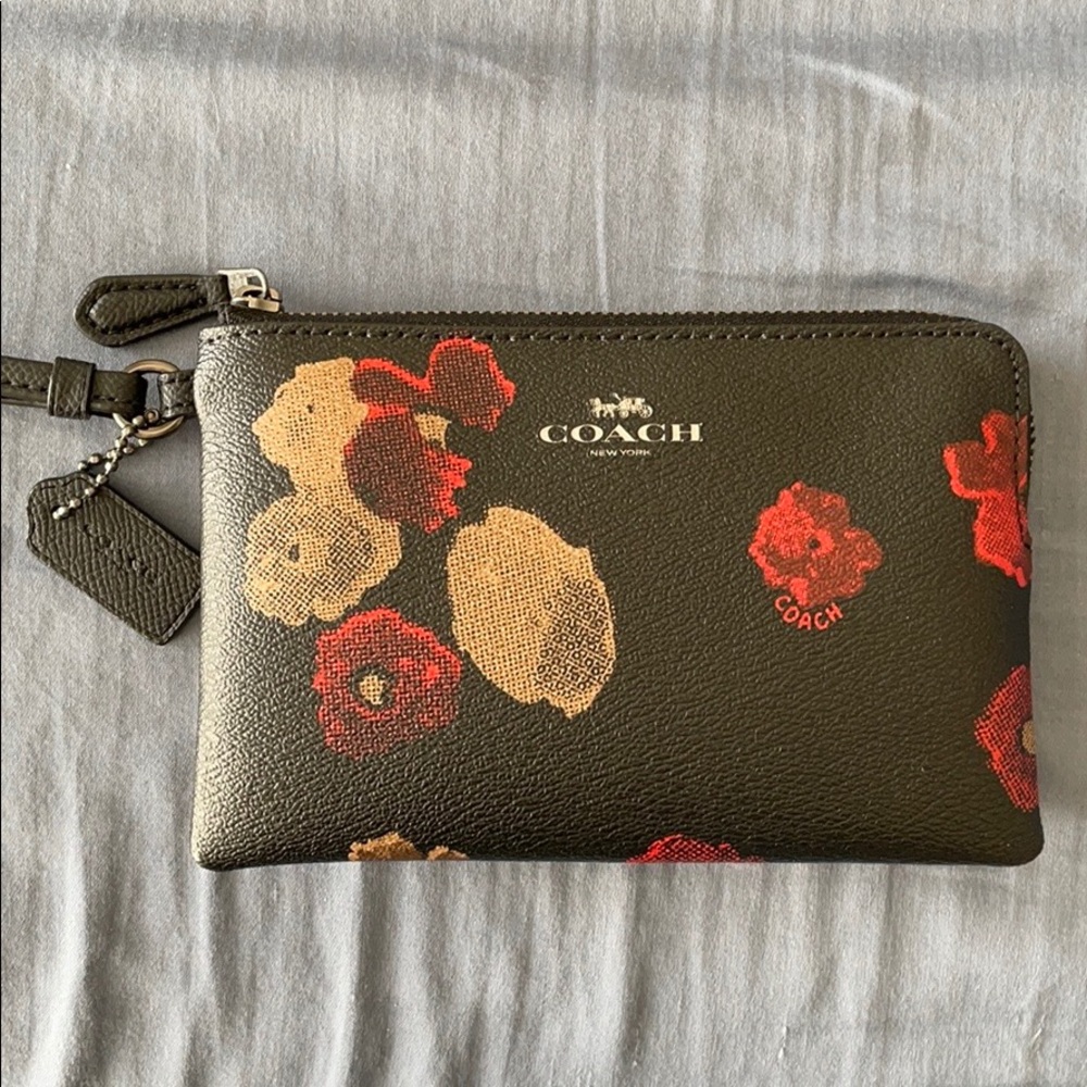 Coach Corner Zip Wristlet